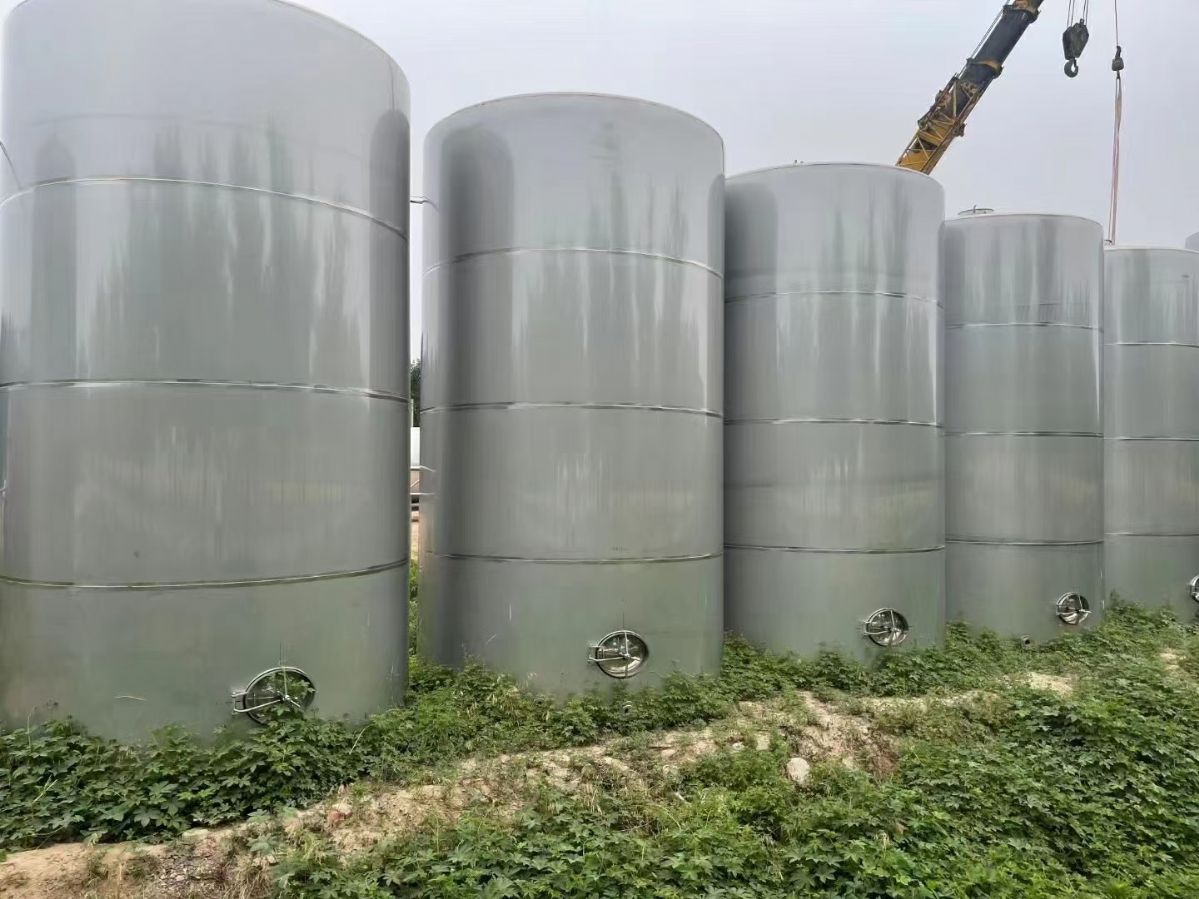 出售全新未用2噸不銹鋼立式儲水罐可定做