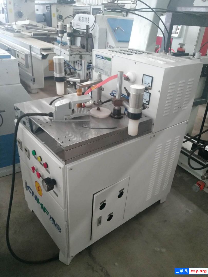 出售八成新二手木工機械設(shè)備燦高高頻釘角機木工釘角機