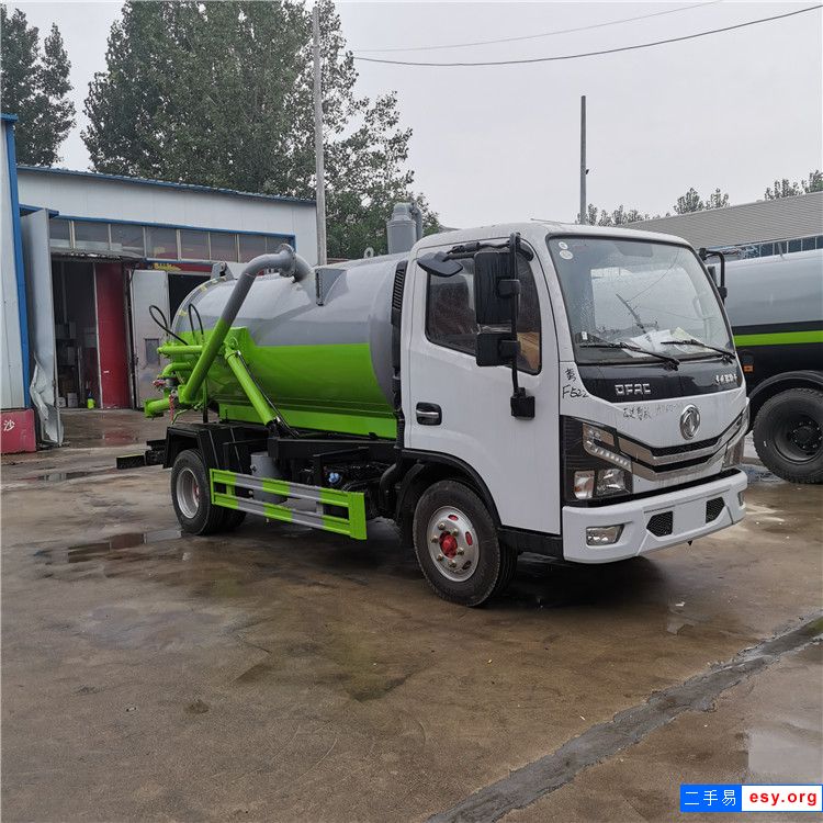 藍牌二手吸污車 東風中聯(lián)吸污車