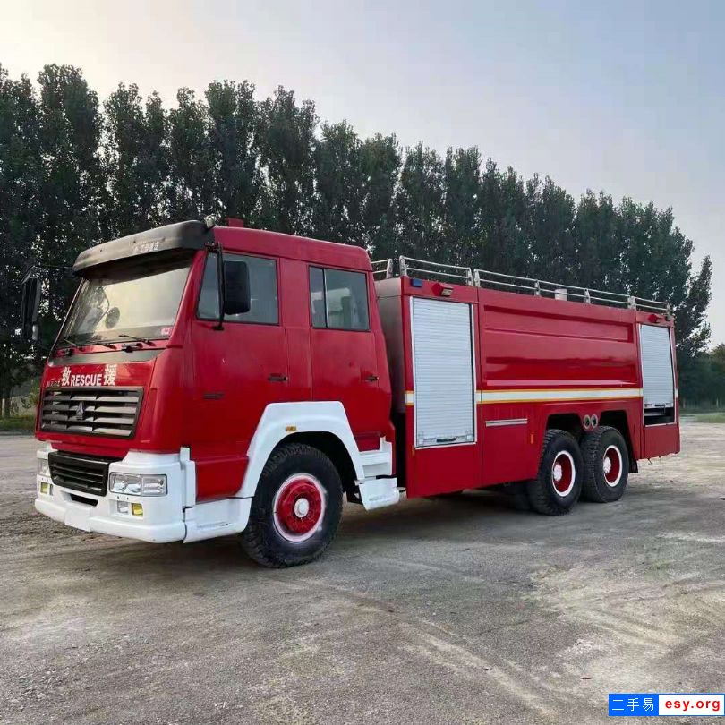 大型二手消防車 5噸水罐消防車