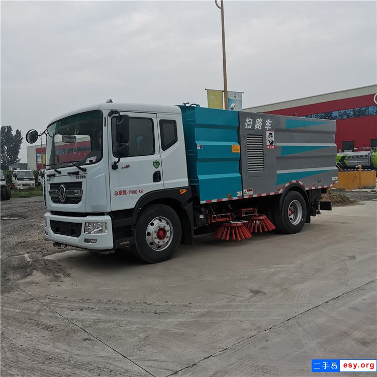 帶手續(xù)二手掃路車(chē) 洗掃車(chē) 吸塵車(chē)