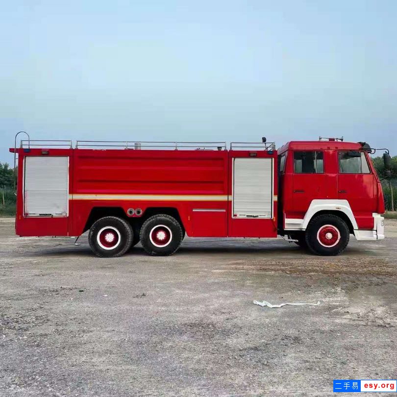 大型消防車 正規(guī)退役重汽二手消防車