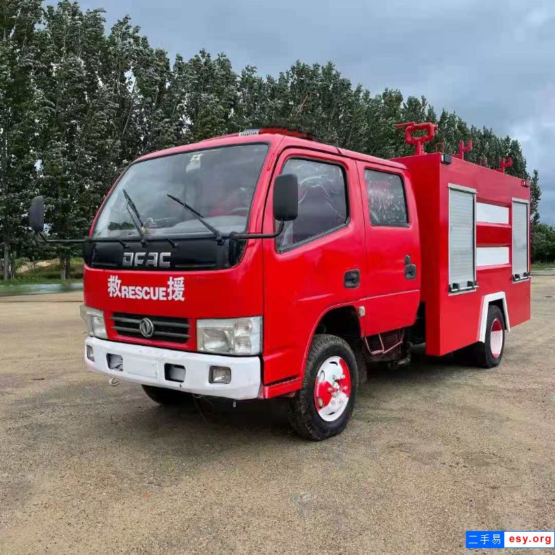 大型二手消防車 5噸水罐消防車
