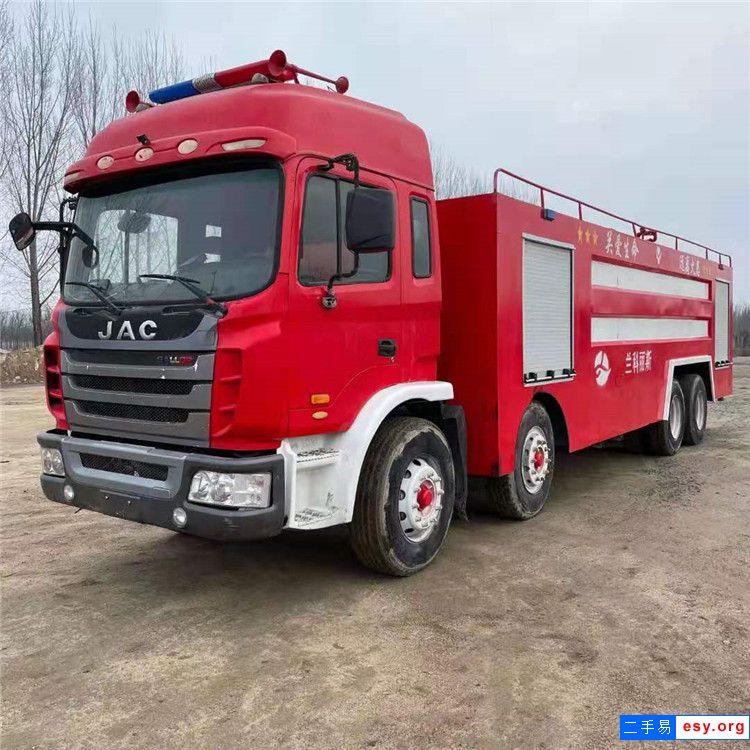 水罐二手消防車 大型應(yīng)急救援車 滅火車