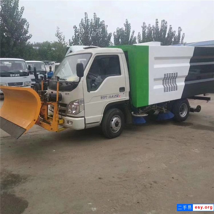 轉(zhuǎn)讓二手掃路車 廠區(qū)吸塵車