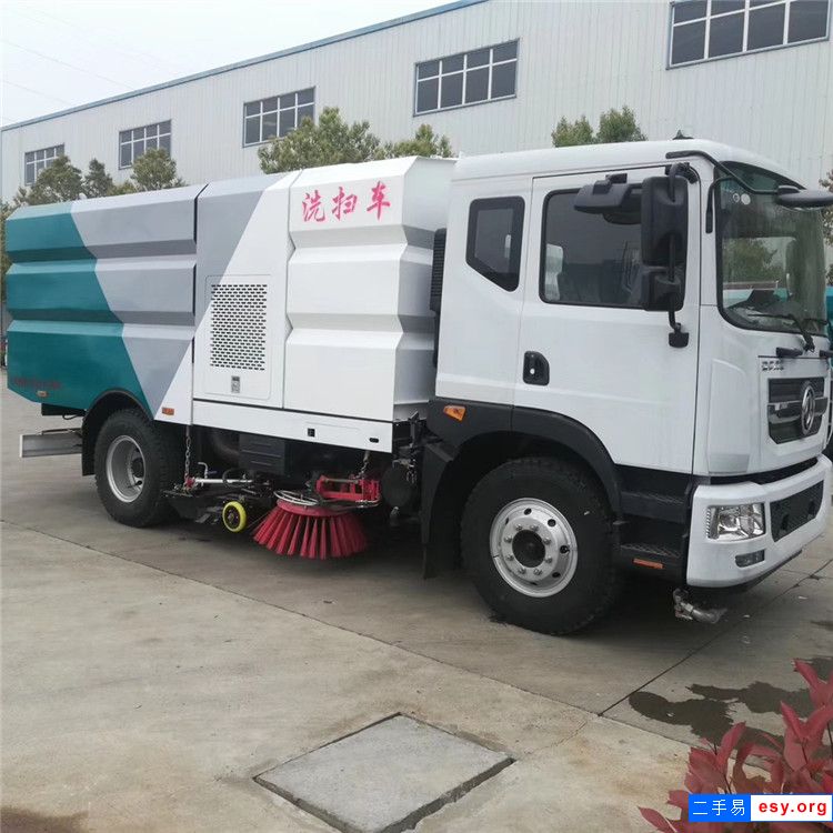 轉(zhuǎn)讓二手掃路車 廠區(qū)吸塵車