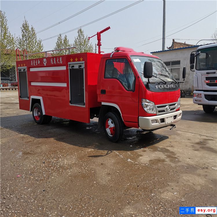 5噸消防車 廠區(qū)水罐消防車 多功能灑水消防車