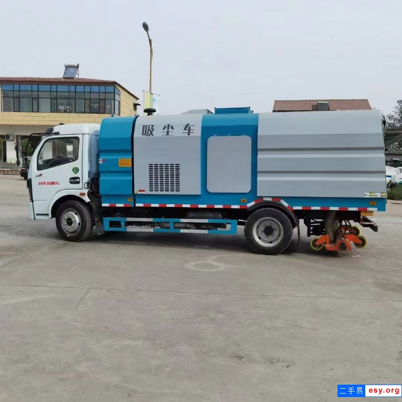現(xiàn)車轉(zhuǎn)讓國五藍(lán)牌5噸二手掃路車 吸塵車