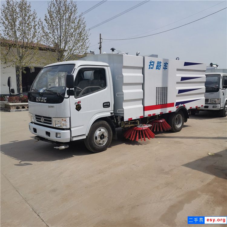 8噸二手掃路車 東風(fēng)洗掃車 帶手續(xù)吸塵車