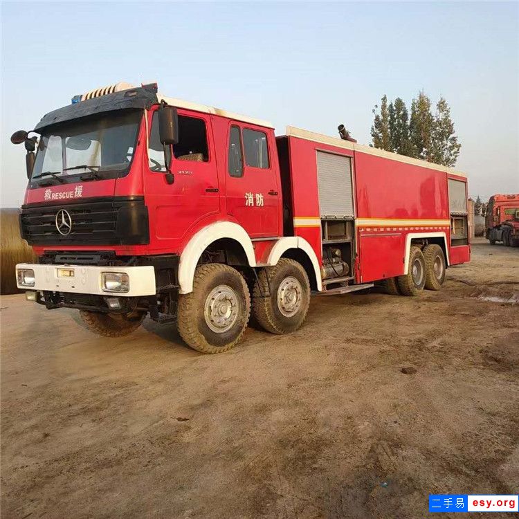 正規(guī)退役二手消防車(chē) 8成新車(chē)況