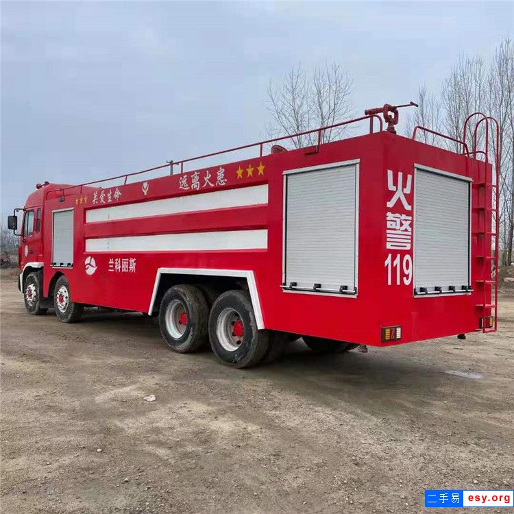 正規(guī)退役二手消防車(chē) 8成新車(chē)況
