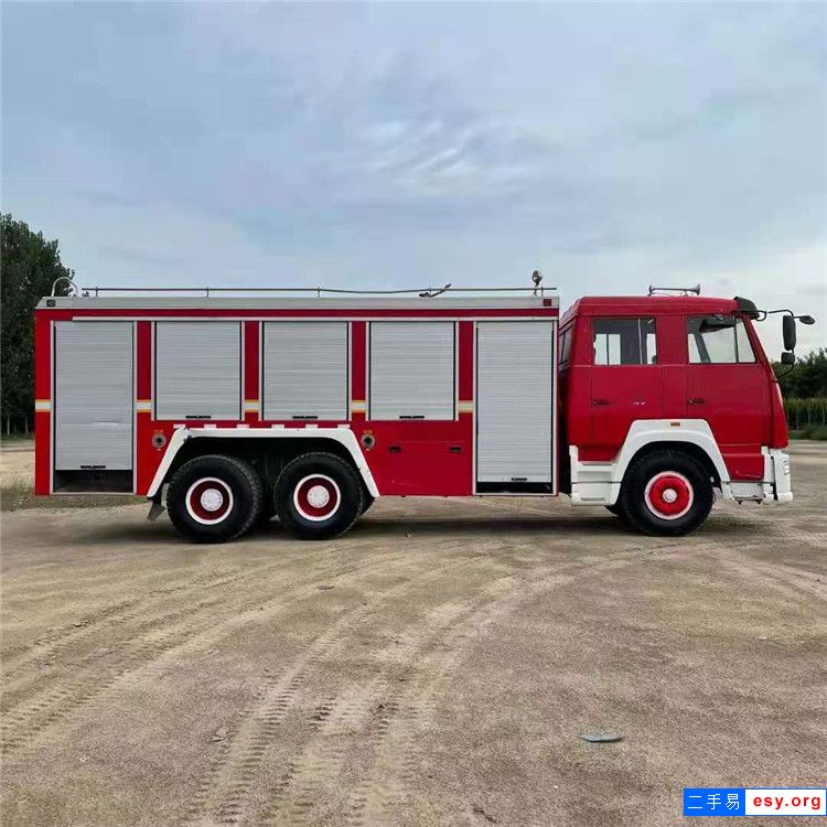 8噸二手消防車 工地救援消防車