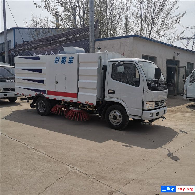 帶手續(xù)東風(fēng)二手掃路車 吸塵車