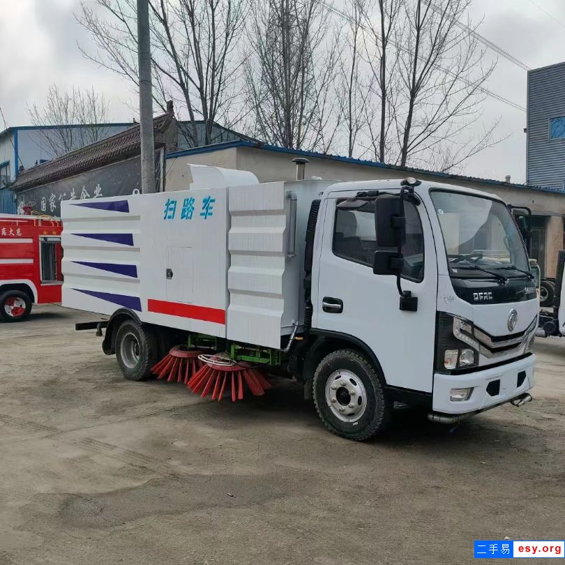 現(xiàn)車轉(zhuǎn)讓國五藍(lán)牌5噸二手掃路車 吸塵車