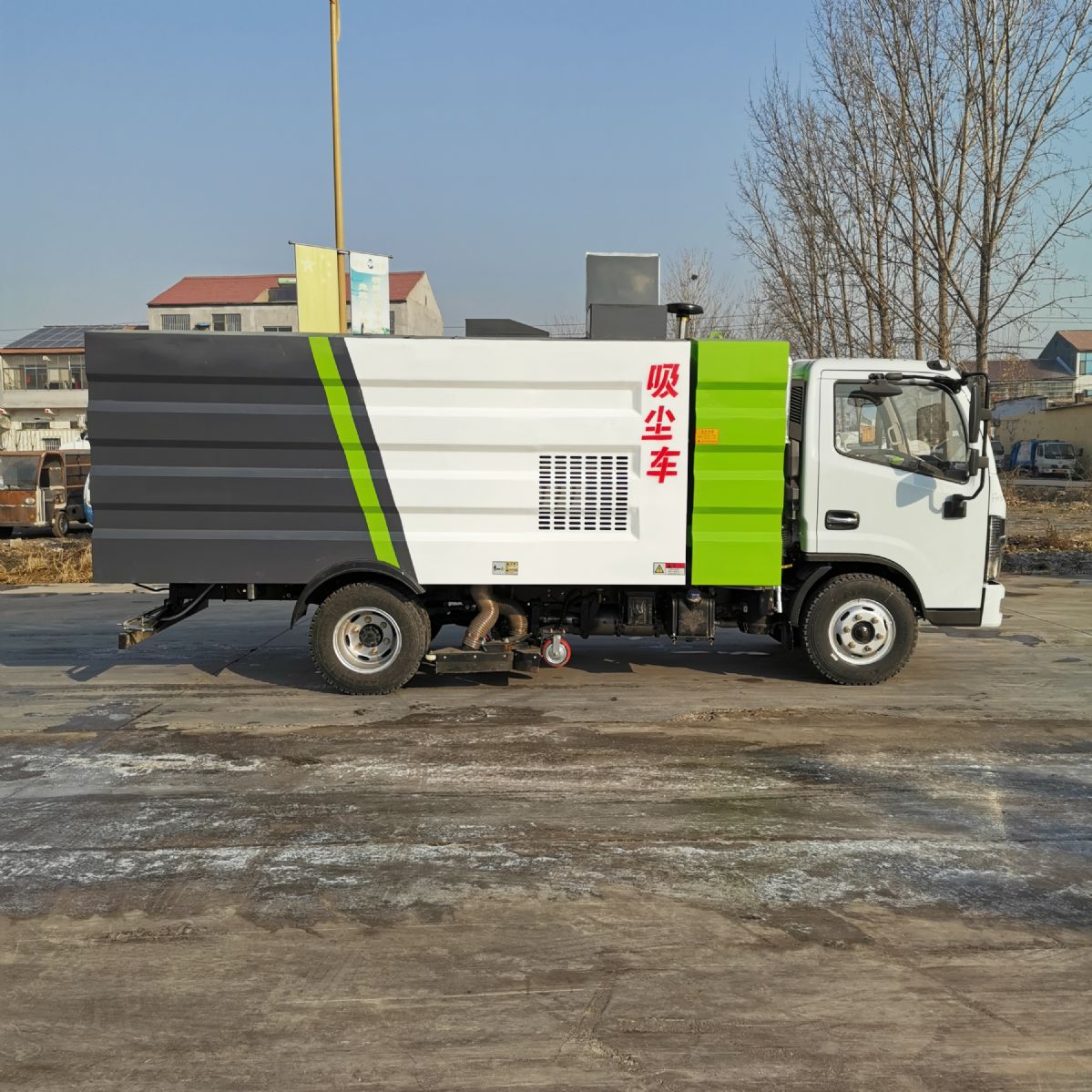 轉讓帶手續(xù)環(huán)衛(wèi)掃路車 市政路面清掃車