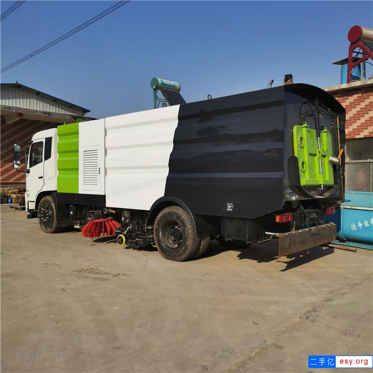 轉(zhuǎn)讓二手吸塵車 8噸廠區(qū)清掃車