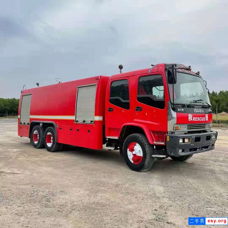 8噸二手消防車 工地救援消防車