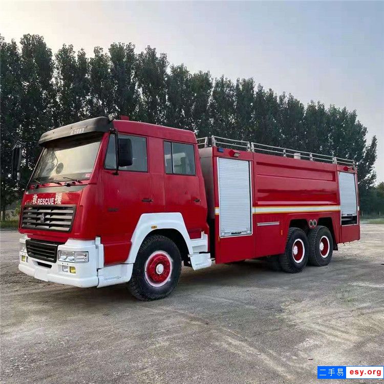 現(xiàn)車轉讓二手消防車 水罐泡沫兩用消防車