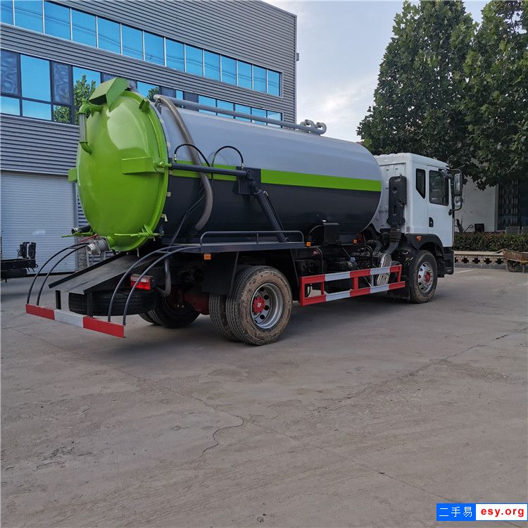 現(xiàn)車出售二手吸污車 真空吸污車