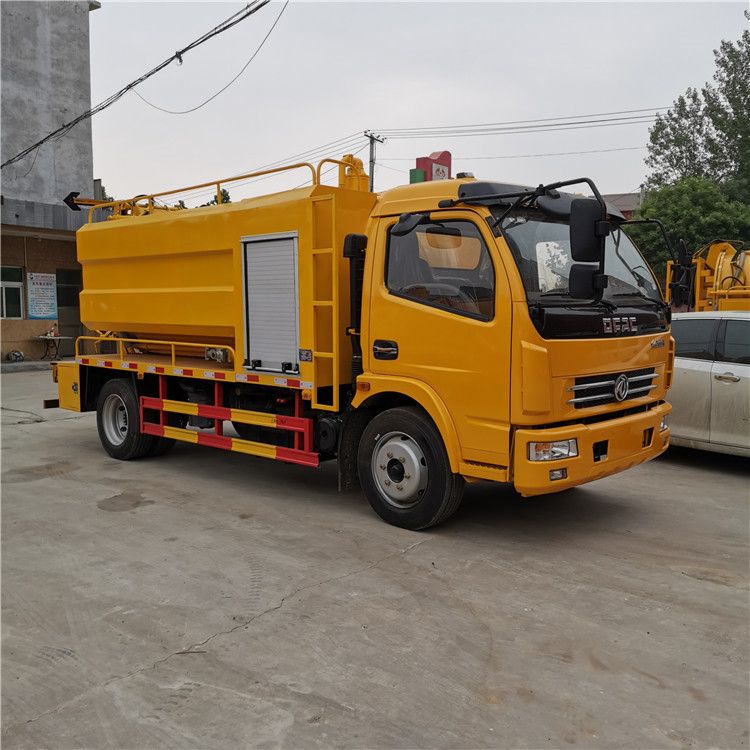 現(xiàn)車出售東風(fēng)吸污車 管道疏通清洗吸污車