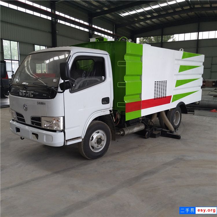 現(xiàn)車轉(zhuǎn)讓國五藍(lán)牌5噸二手掃路車 吸塵車