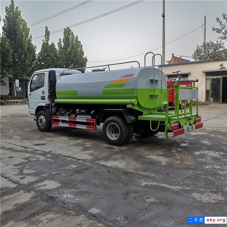 社區(qū)農(nóng)用工廠防火應(yīng)急滅火車 水罐消防車