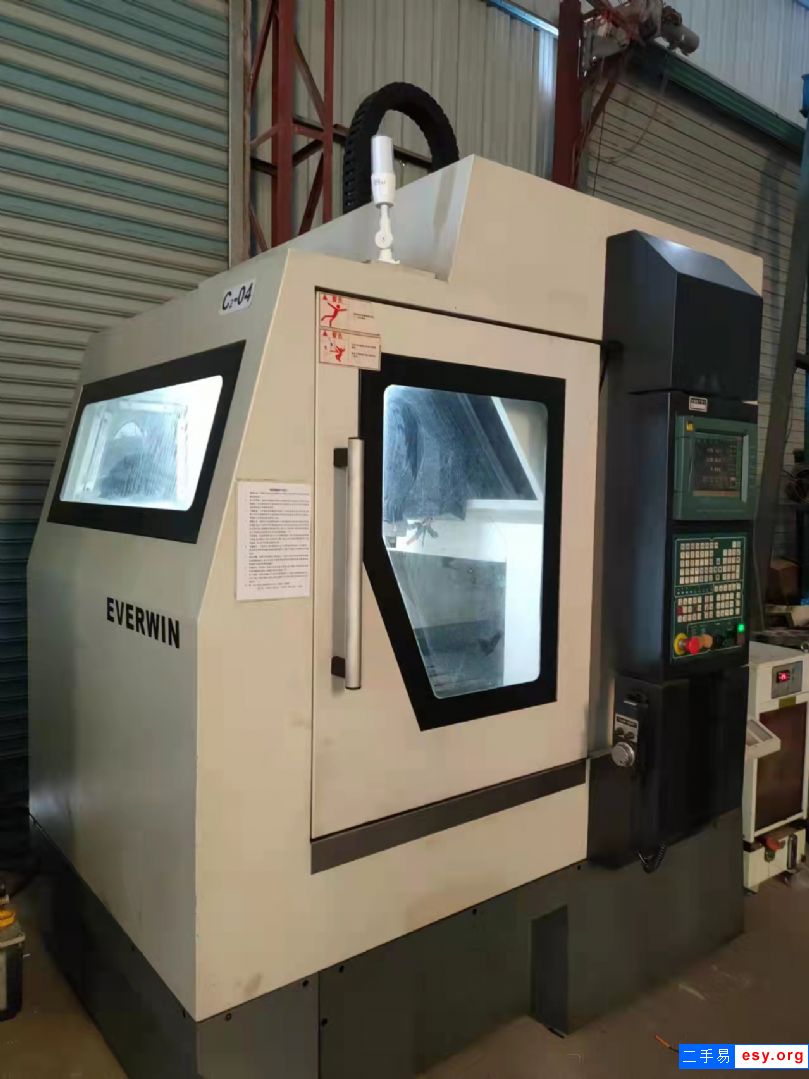 3萬多泰勝650精雕機，寶元系統(tǒng)，重型床身，ER25主軸5.5千瓦24