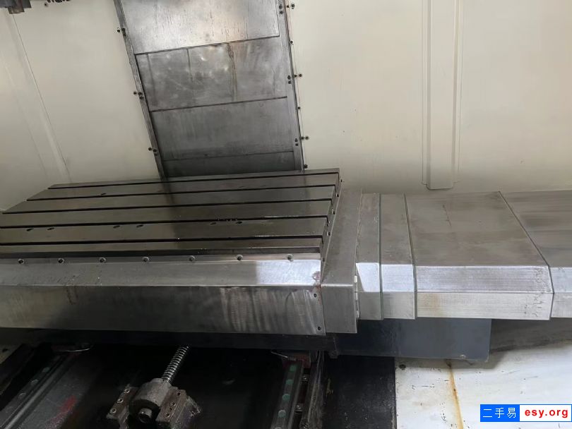 V1165三線軌加工中心，三菱M80A系統(tǒng)，三軸45寬滾柱線軌，直連主