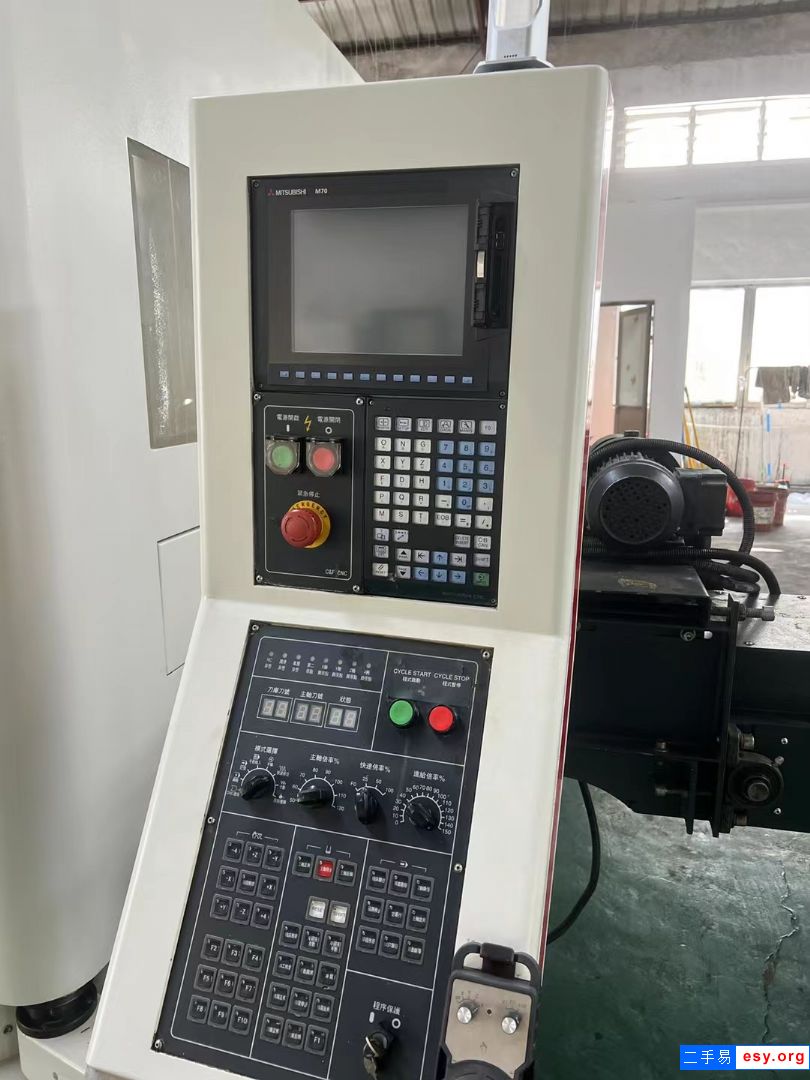 V1165三線軌加工中心，三菱M80A系統(tǒng)，三軸45寬滾柱線軌，直連主
