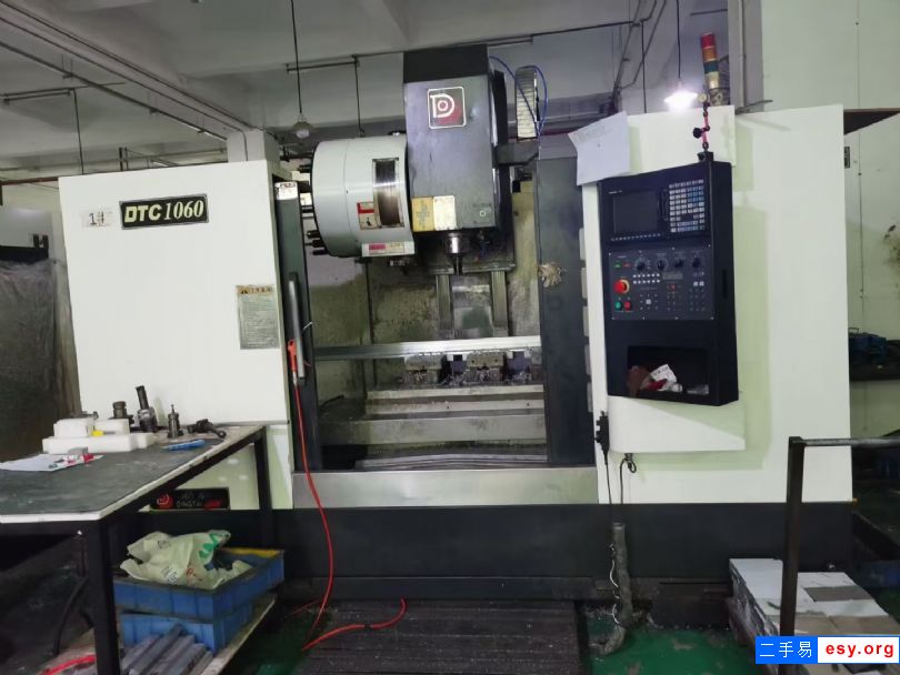 3萬多泰勝650精雕機，寶元系統(tǒng)，重型床身，ER25主軸5.5千瓦24