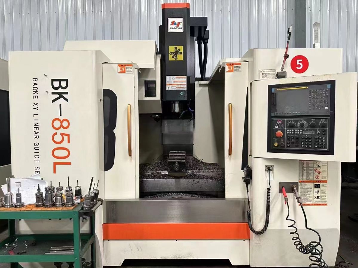 一批6臺寶峰BK-850L兩線一硬加工中心，發(fā)那科MF系統(tǒng)，15千瓦主