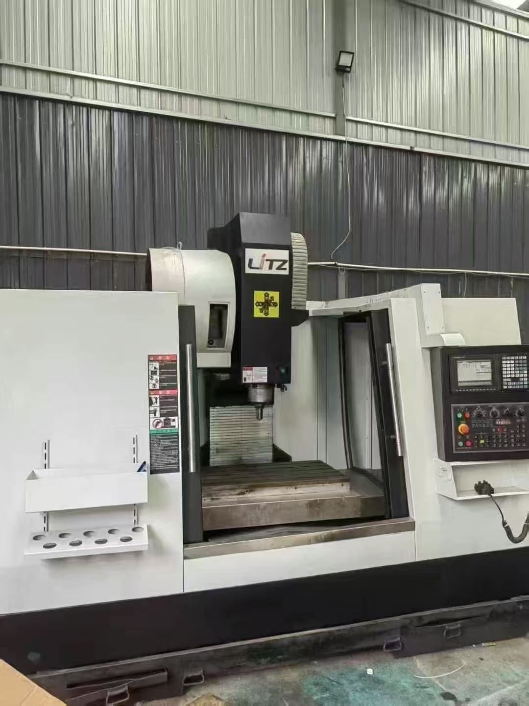上新志遠T5鉆攻機,三菱M70系統(tǒng),16T刀庫,帶一體油冷機