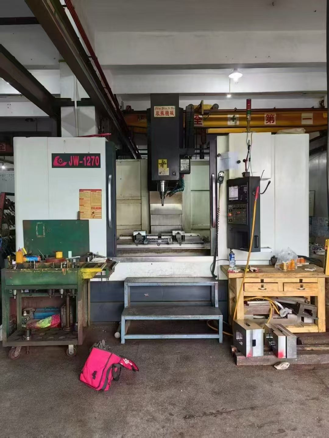 巨高TC-1045鉆攻機，主軸20000轉，16把德大刀庫，三菱M70