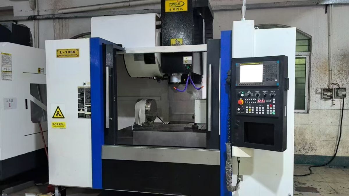 特價一臺進口機型號KX10,新代21MA系統(tǒng) , 主軸BT40