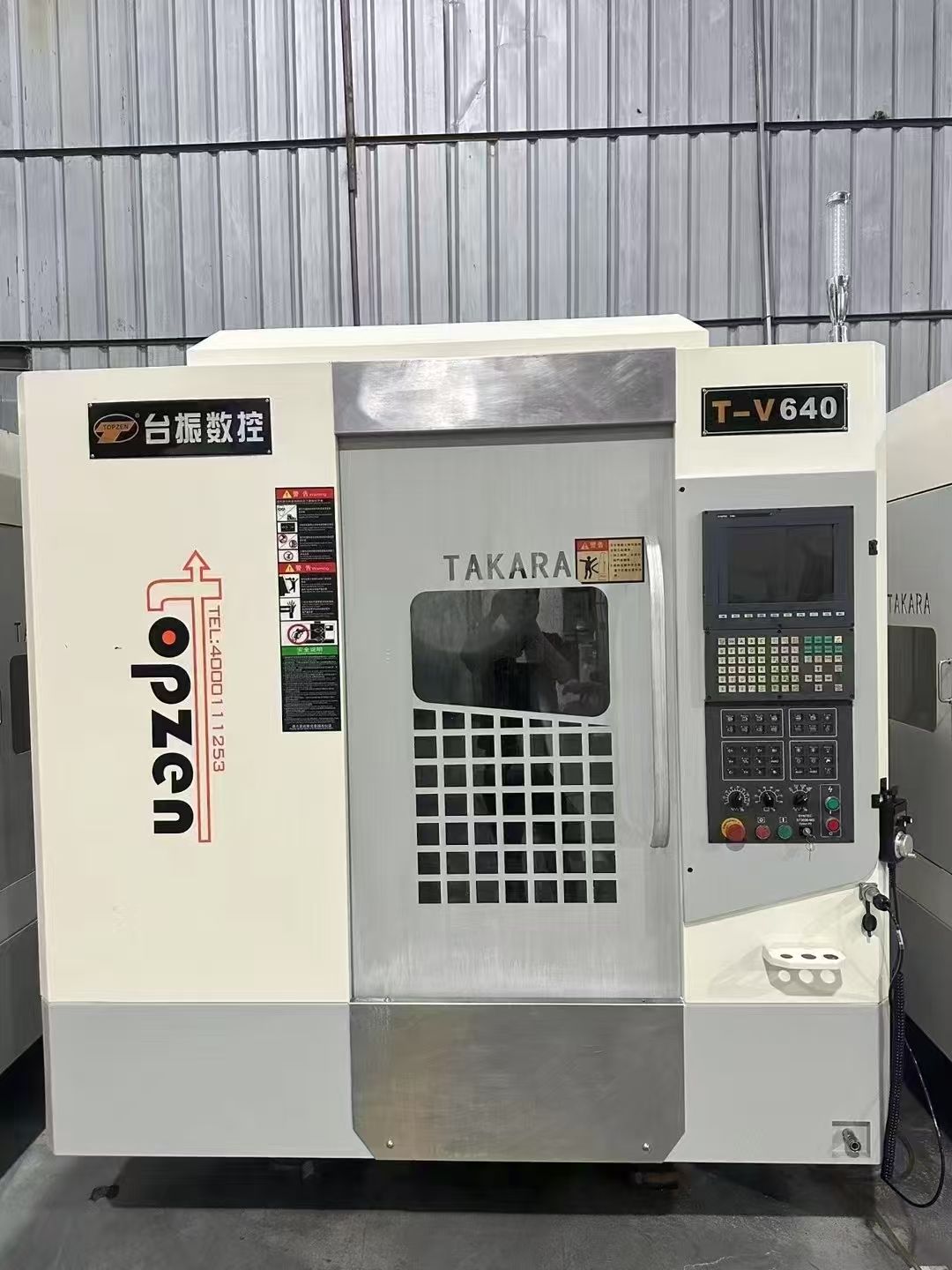 臺(tái)振T6鉆攻機(jī),新代21MA系統(tǒng),主軸20000轉(zhuǎn),16刀普通刀庫(kù)