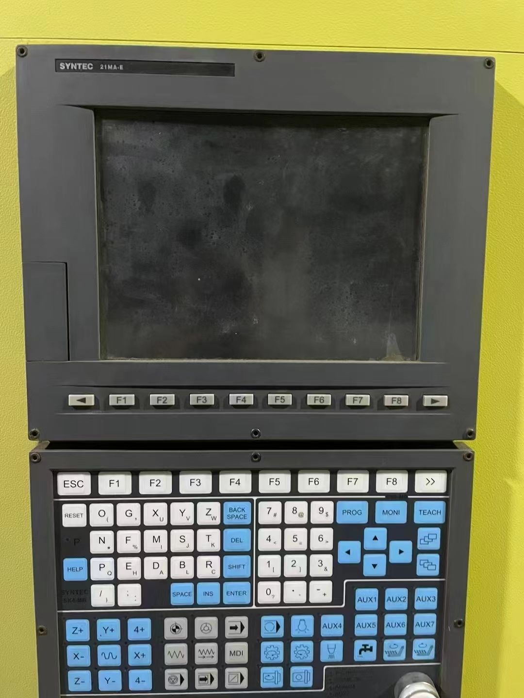 廠在位德米870精雕機(jī)重型創(chuàng)能床身斗笠刀庫新代21MA-E系統(tǒng)
