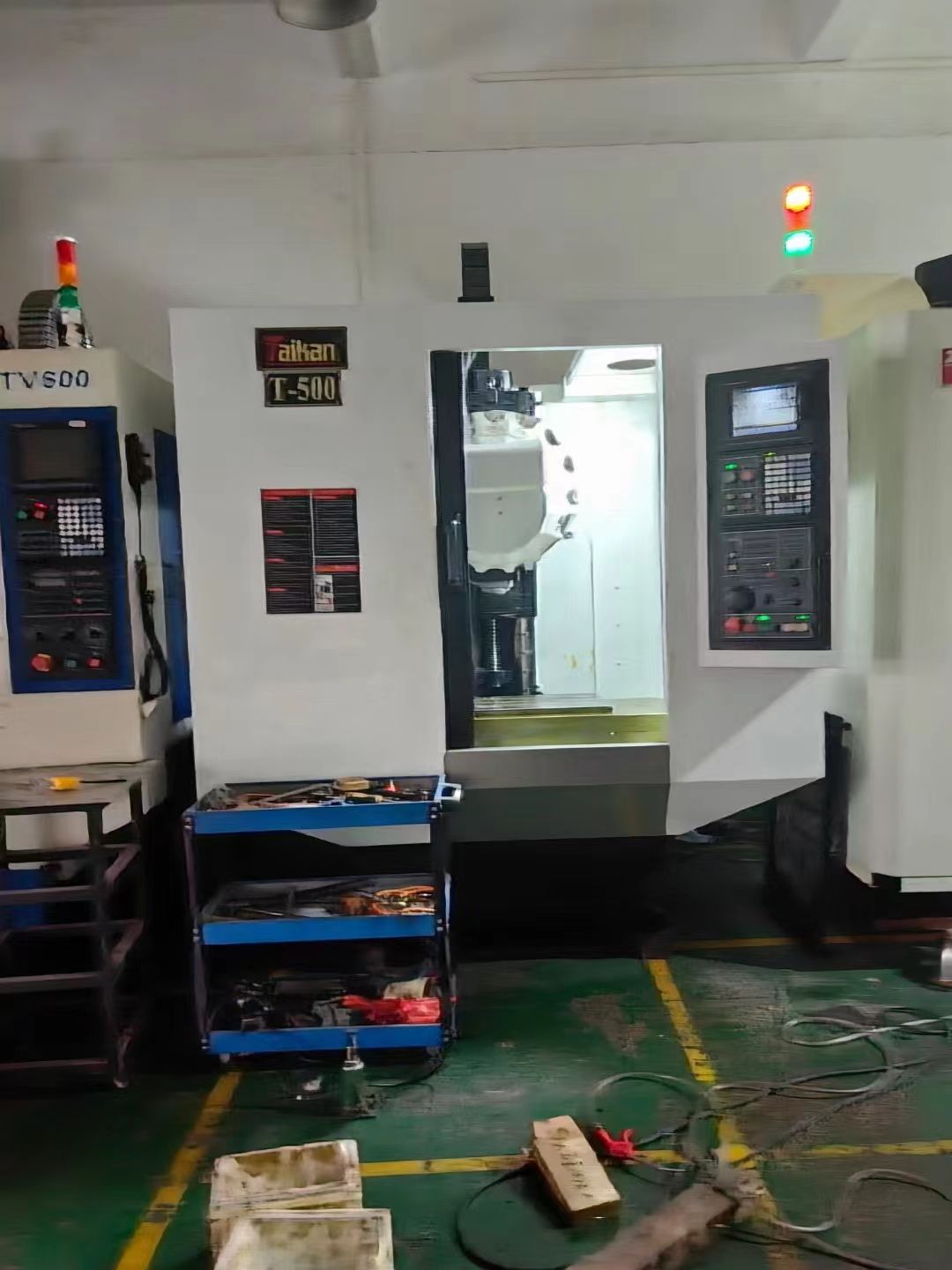 幾萬塊錢一臺T5T6T7鉆攻和650加工中心，五一過完了，該找我看機器