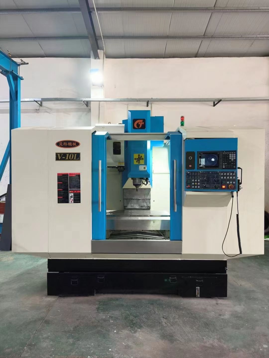原裝臺(tái)灣晁群1060L加工中心 兩線一硬，三菱m80系統(tǒng)，BT40主軸
