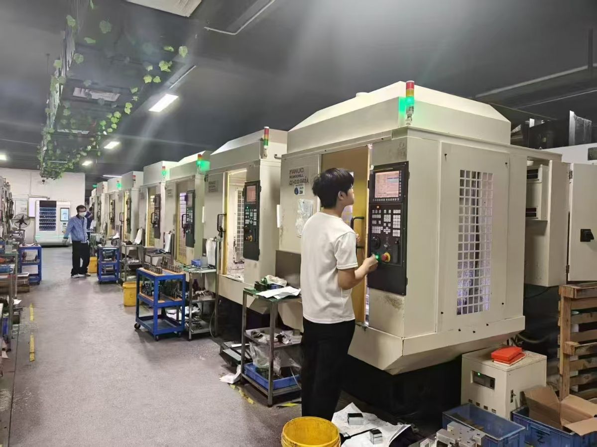 深夜下定長安工廠在位一批日本小黃機,發(fā)那科31-MODEL  B系統(tǒng)