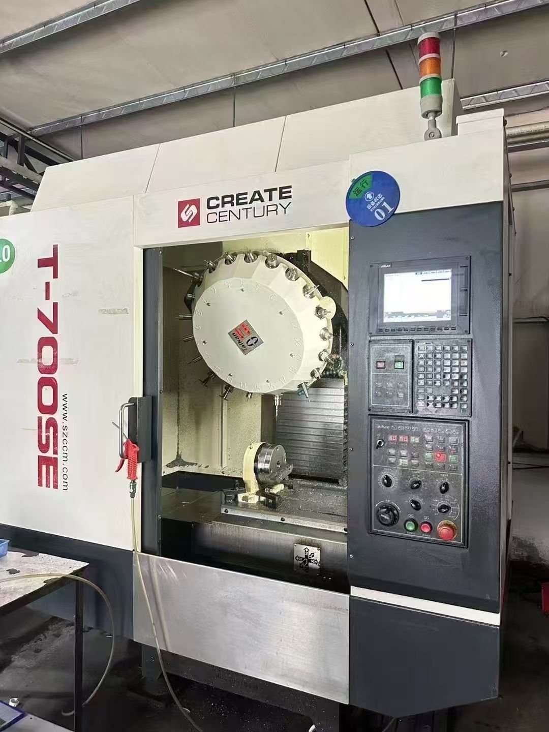 工廠95成新臺(tái)群T700鉆攻機(jī) ,21把伺服刀庫 ,三菱M80系統(tǒng)