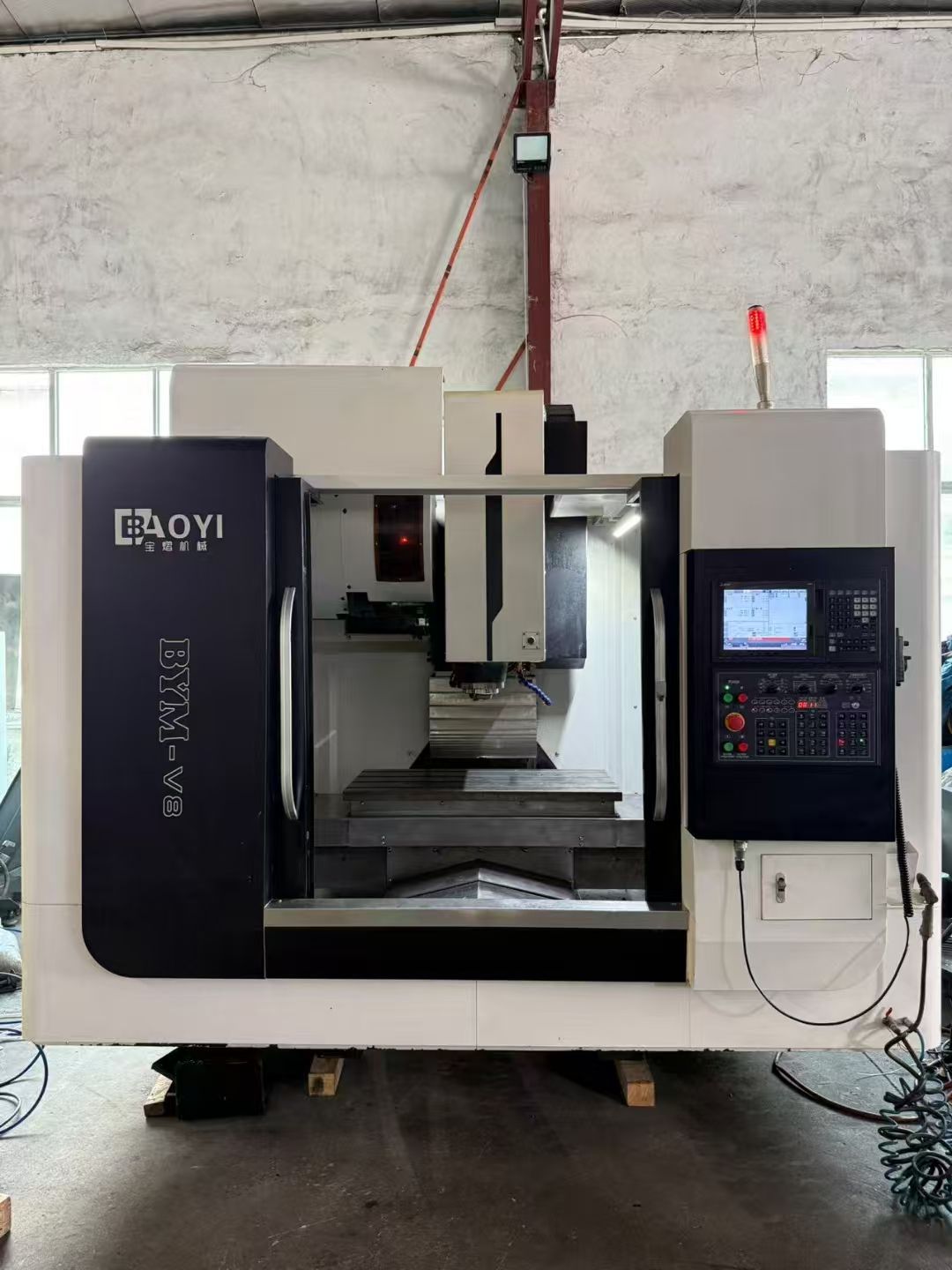 寶煜V8加工中心，精品機(jī)況，三線滾柱，BT40直聯(lián)12000