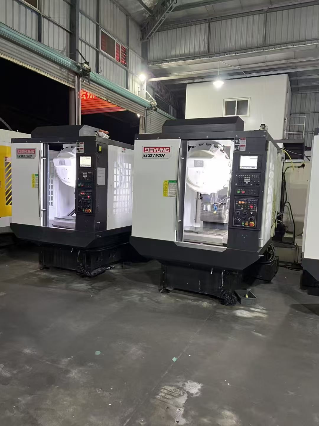 20台最高性价比超合NC-SL640CH钻攻中心,艾普升床身三菱m80