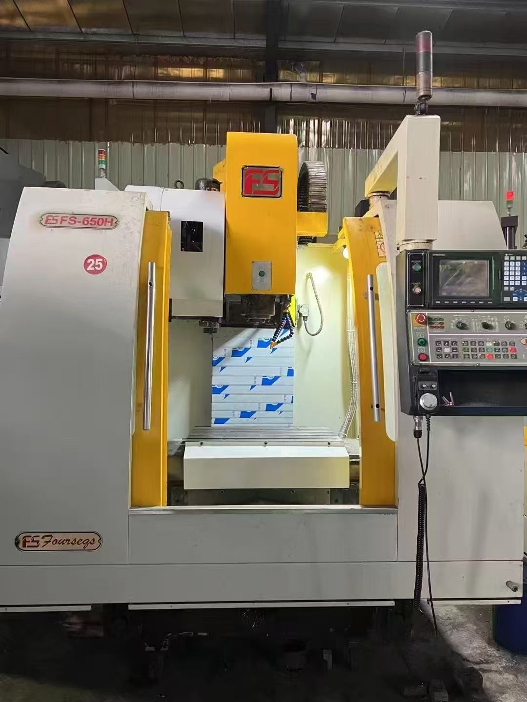 工廠95成新臺(tái)群T700鉆攻機(jī) ,21把伺服刀庫 ,三菱M80系統(tǒng)