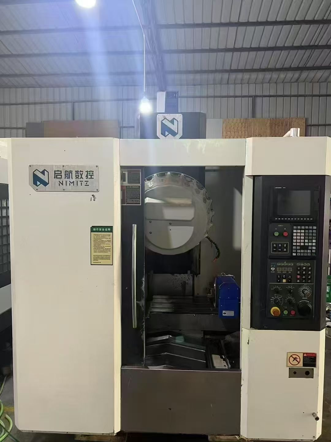 機(jī)況超好 聯(lián)益邦V6加工中心，三菱M80系統(tǒng)，BT40主軸12000轉(zhuǎn)