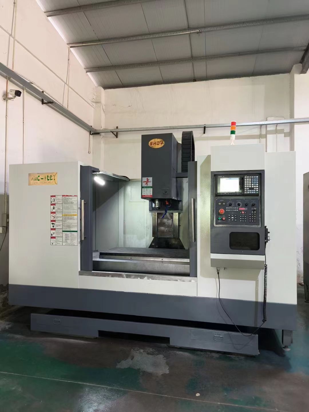 盛鴻1060電腦鑼三菱m70系統(tǒng)，三硬軌，bt40主軸8000轉(zhuǎn)，臺(tái)正