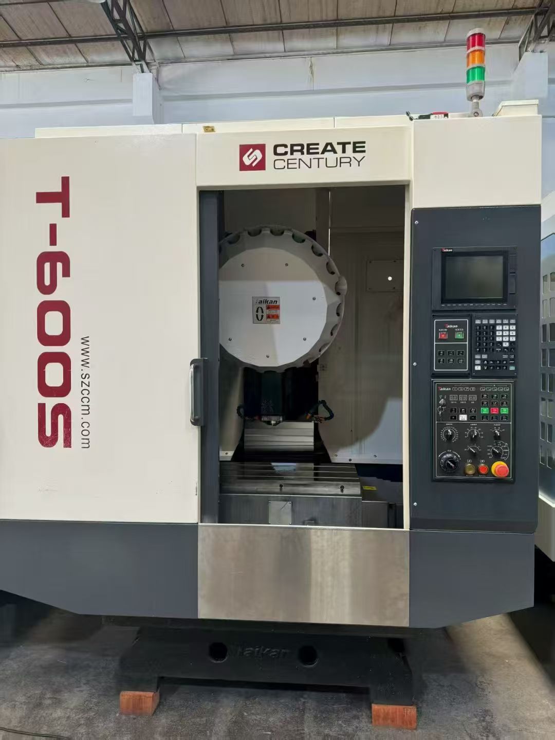 特价一台带刀库精雕机,恒裕650精雕机,新代21ma系统