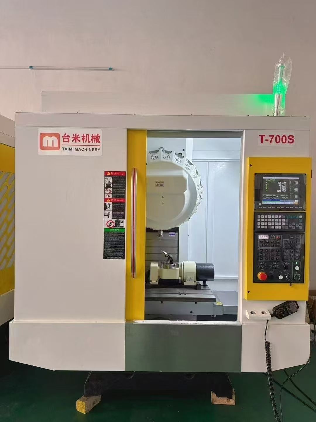 驚爆價(jià)全新臺(tái)米五軸聯(lián)動(dòng)T7到貨 配置:新代220ma/5系統(tǒng)，2萬(wàn)轉(zhuǎn)高