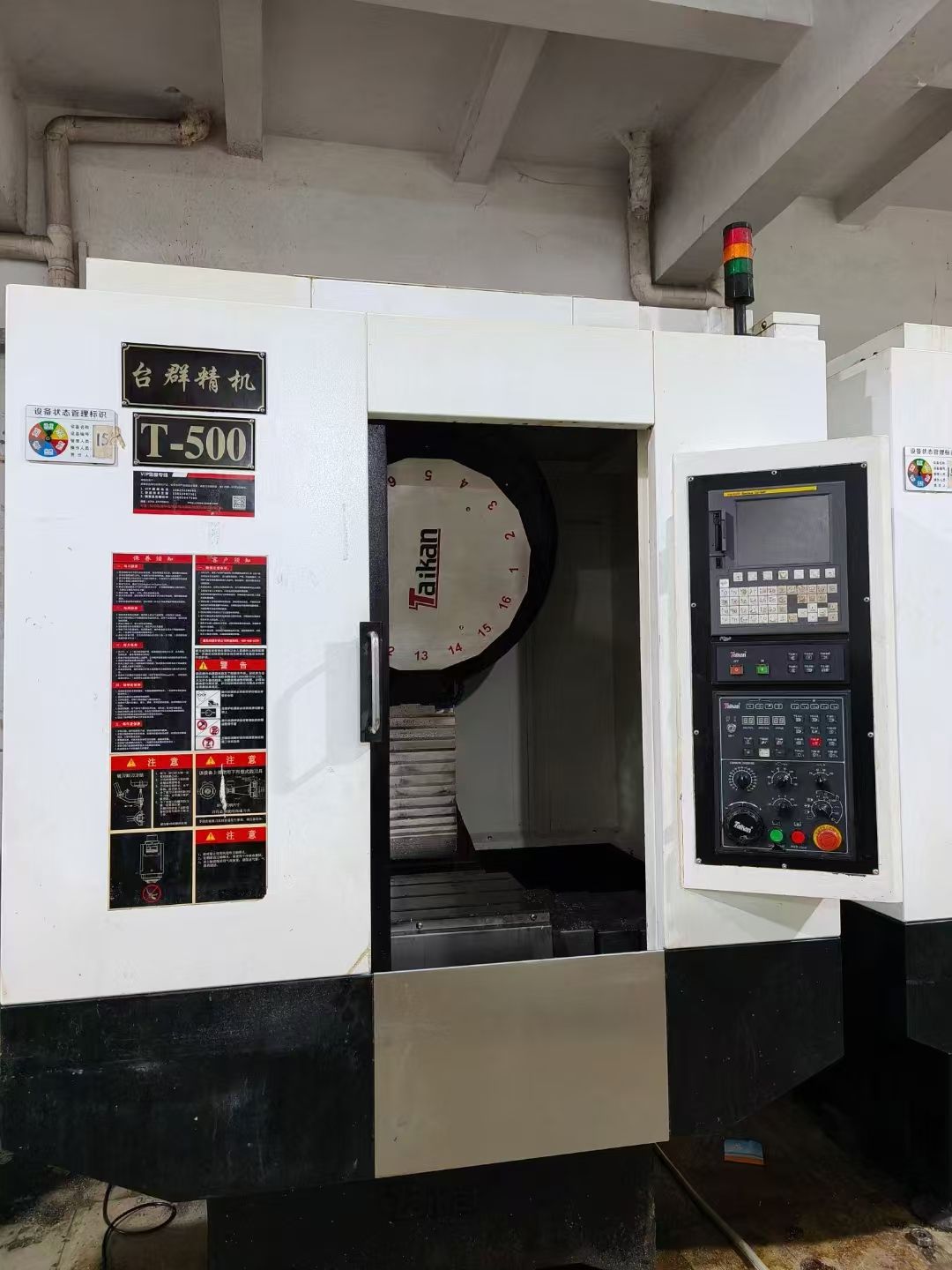 特價到貨兩臺同款喬鋒VMC-850L加工中心