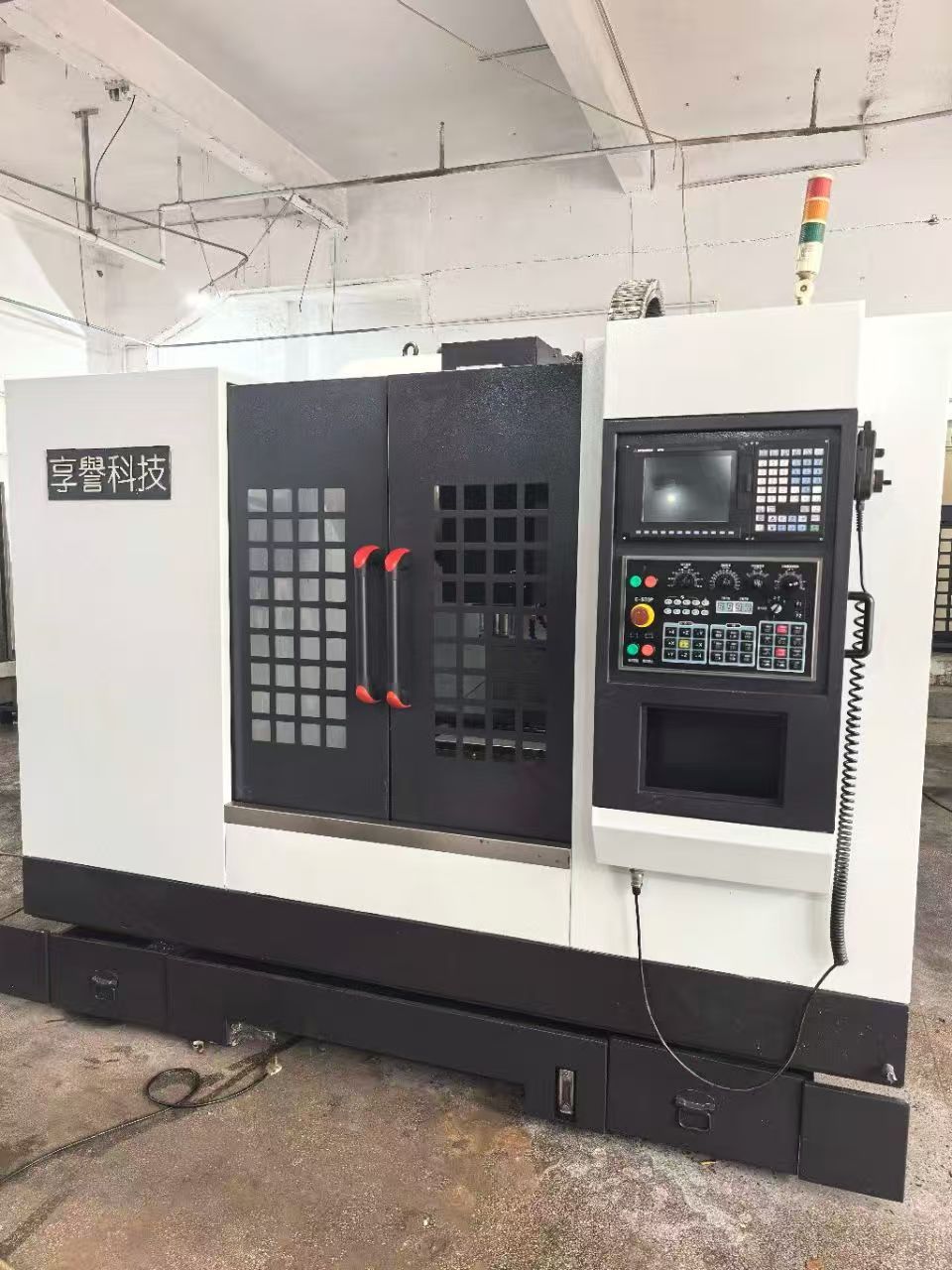 双胞胎台湾晁群1060两线一硬加工中心,三菱M70A系统