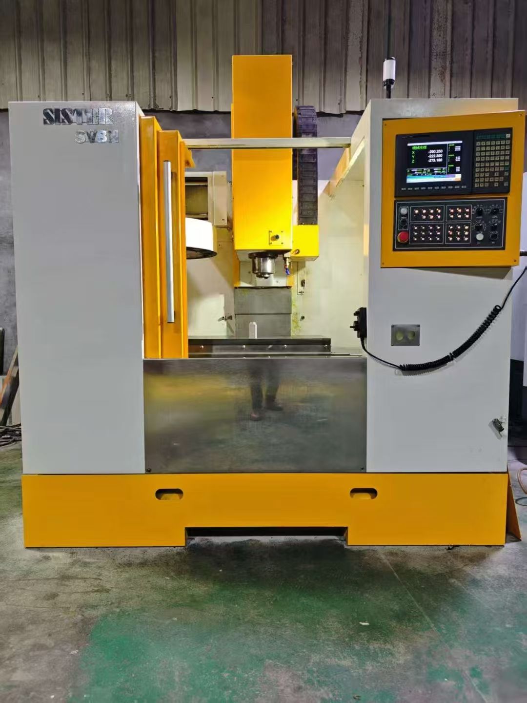 機(jī)況超好，雙胞胎喬峰v65三線軌加工中心，三菱M70系統(tǒng)